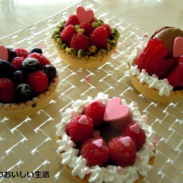 今年のバレンタインは　ベリーたっぷりダークチョコ♪