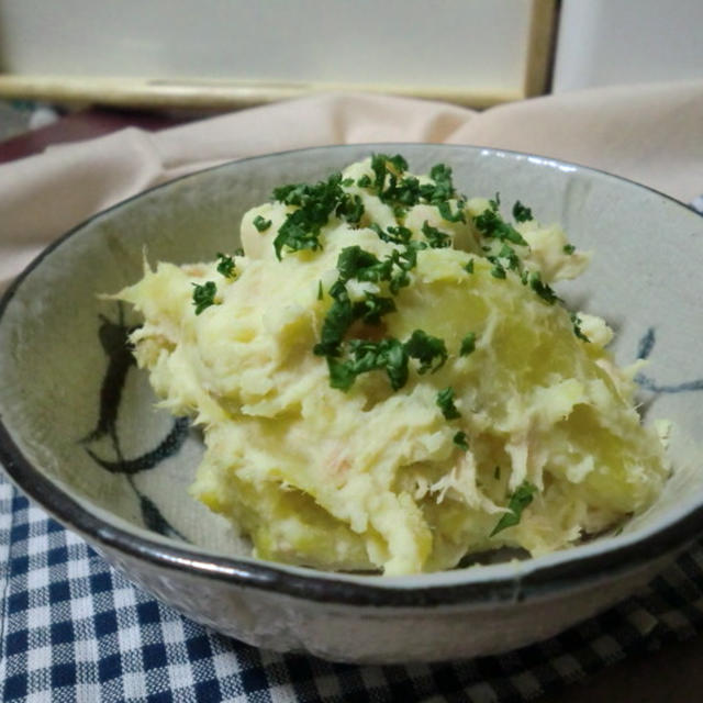 サツマイモとツナのヨーグルトサラダ＊鮭塩焼きの晩ごはん＊