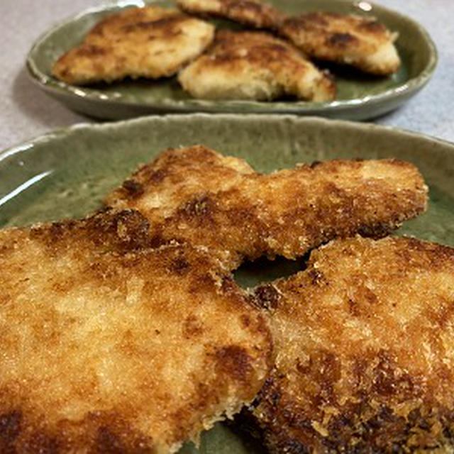 塩こうじに漬け込んだ鶏むね肉のチキンカツ＆浅漬け♪