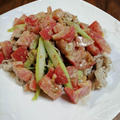 奥三河トマトと愛知県産アスパラガスで作る、豚肉とアスパラガスのゴマトマトソース和えのレシピ | 胡麻ドレッシングを活用した超簡単レシピ