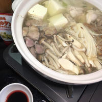 レバー砂肝入り！鶏肉とキノコのシャンタン鍋！