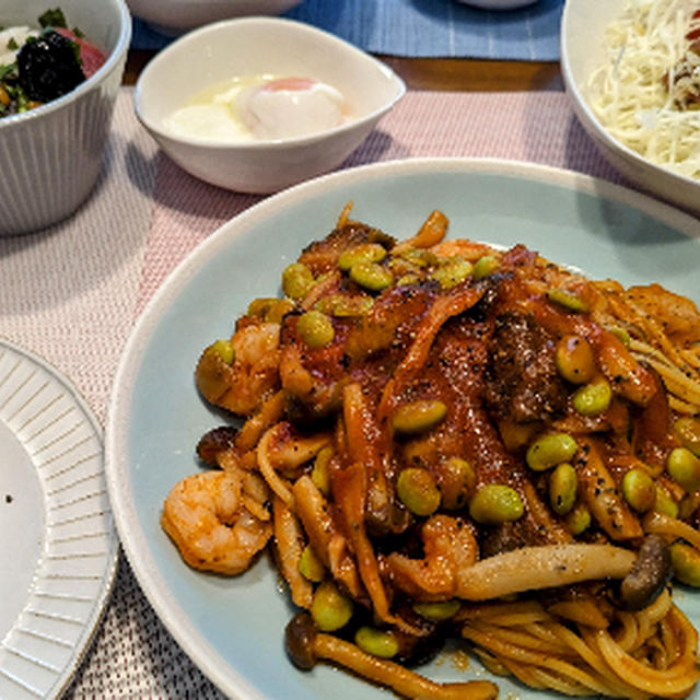 海老のトマトソースパスタ
