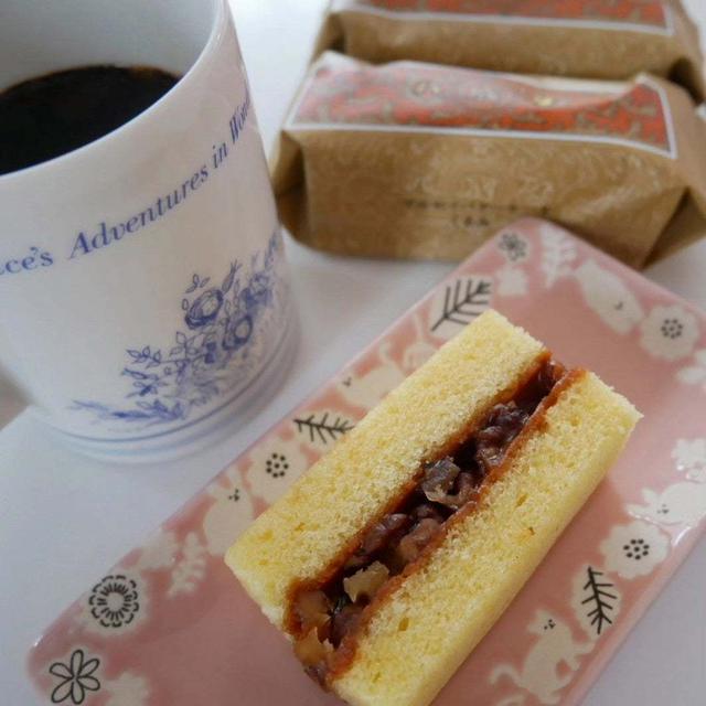 昨日のおやつはマルセイバターケーキ#今日のおやつはこれ