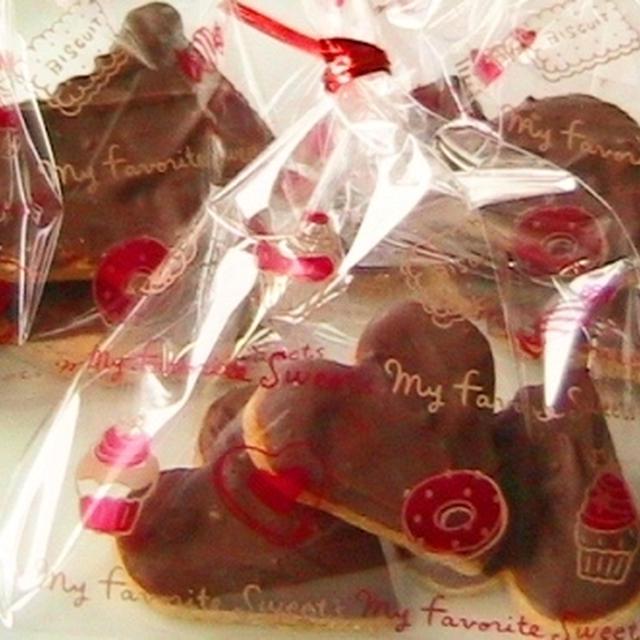 ハート形のチョコクッキーを作りました☆☆