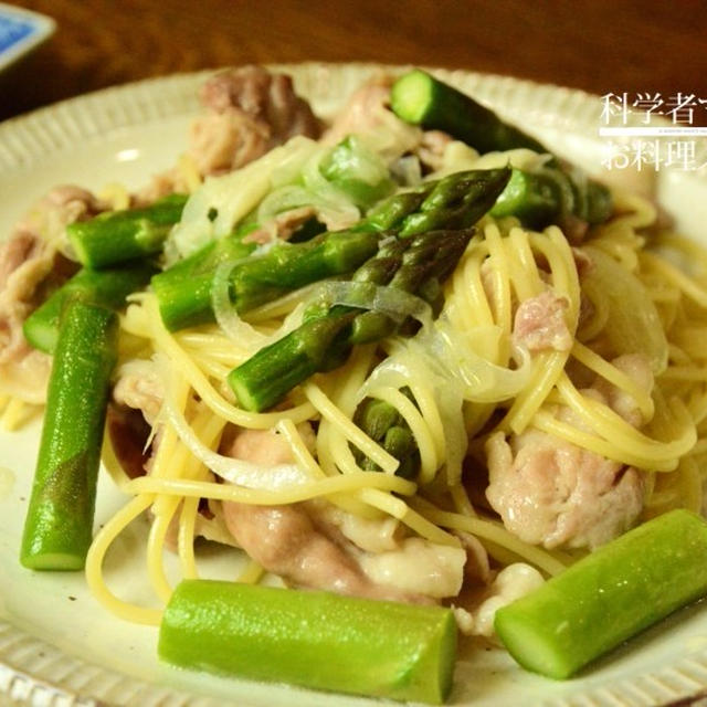 アスパラガスと玉ねぎのワンポットパスタ