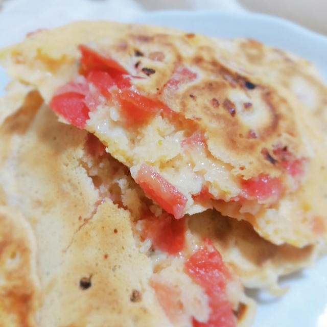 【完熟トマトで朝ごはん】トマトとチーズのイタリアン風パンケーキ