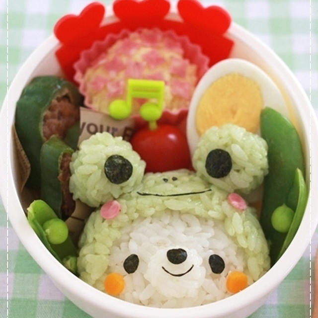 キャラ弁＊カエルをかぶったクマちゃん♪