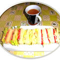 朝食は、サンドイッチで