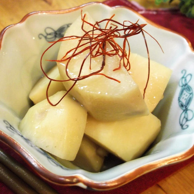 ただ煮るだけでホッと落ち着く煮物に♪里芋の甘酒醤油煮