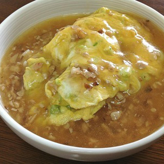 麻婆天津飯のつもりが「肉あんかけ天津飯」？
