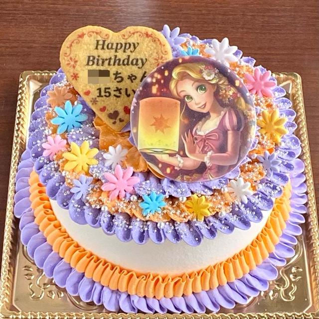 【ラプンツェルのケーキ】ランタンの灯りを感じるデコレーション