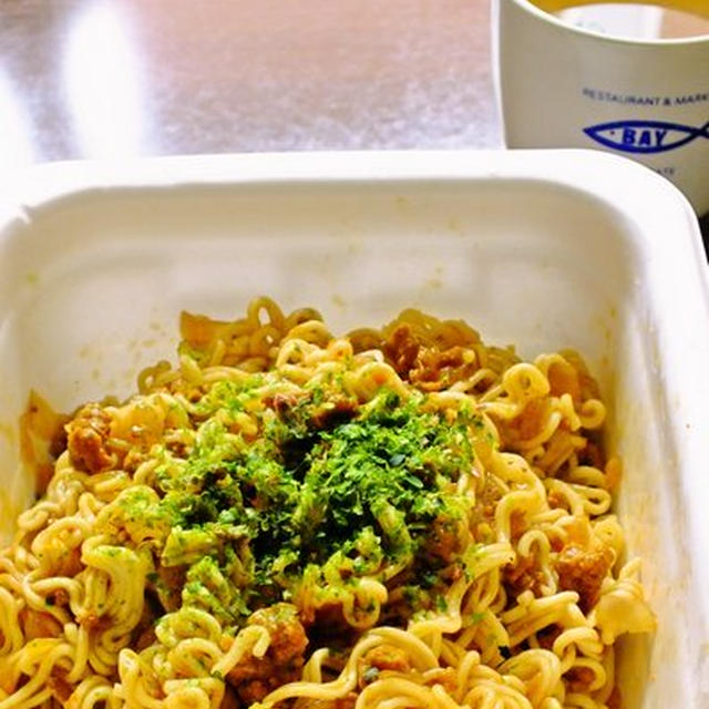 やきそば弁当ボロネーゼ味