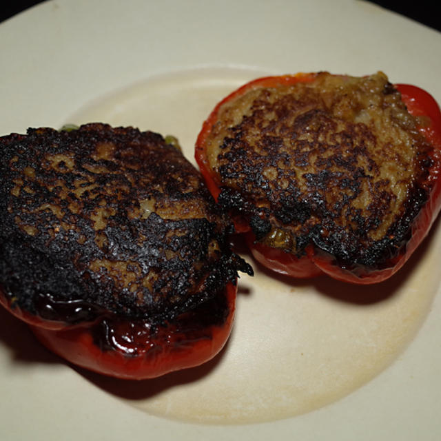 今日の一皿《パプリカのファルシ》 Poivrons farcis