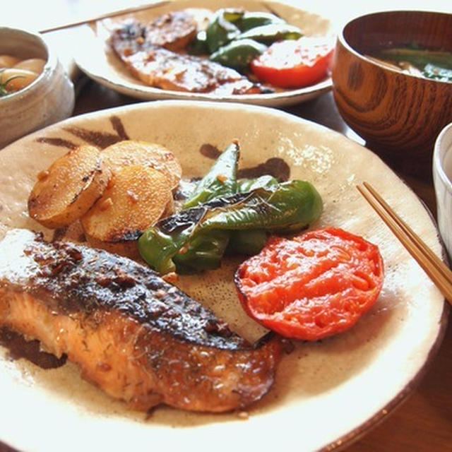 サーモンと彩り野菜の醤油麹グリル～ディル風味～。