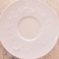 真っ白な雪と真っ白なカリフラワーのスープ。