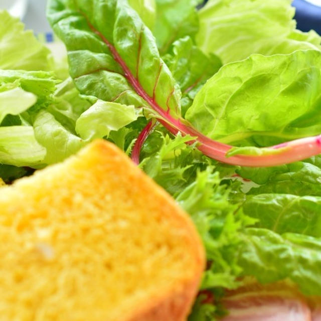 雑穀健康パンで朝ご飯