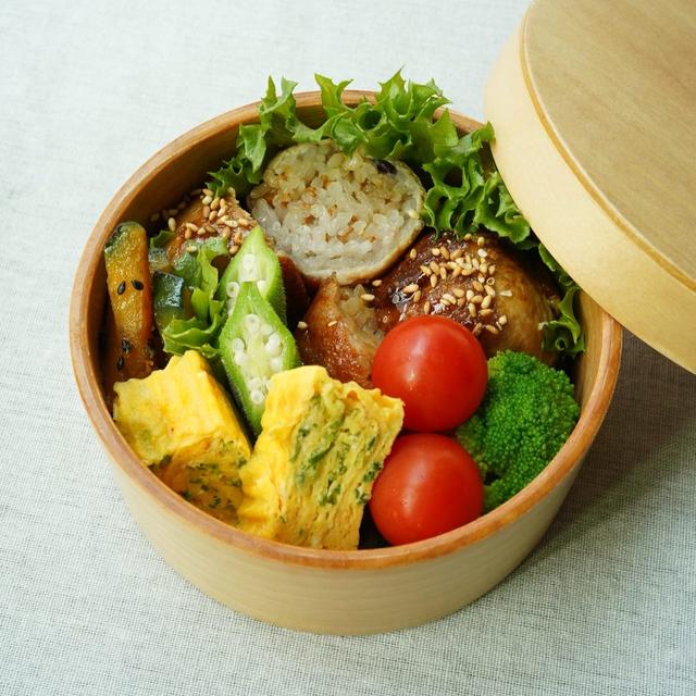 肉巻きおにぎり弁当