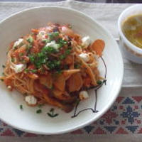 豚肉とトマトのクリームチーズのせスパゲティ