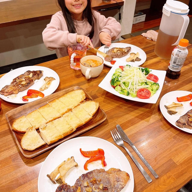 ステーキディナーです！！