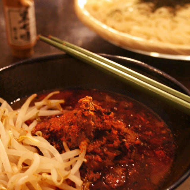 つけめんタイプのぴりから肉うどん。