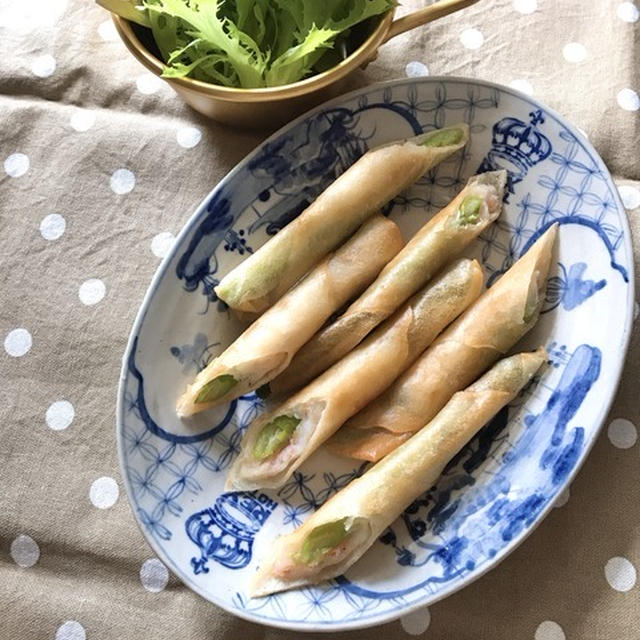 わが家の定番に博多食材をプラスして「博多アスパラガスとたたき海老の春巻き」。