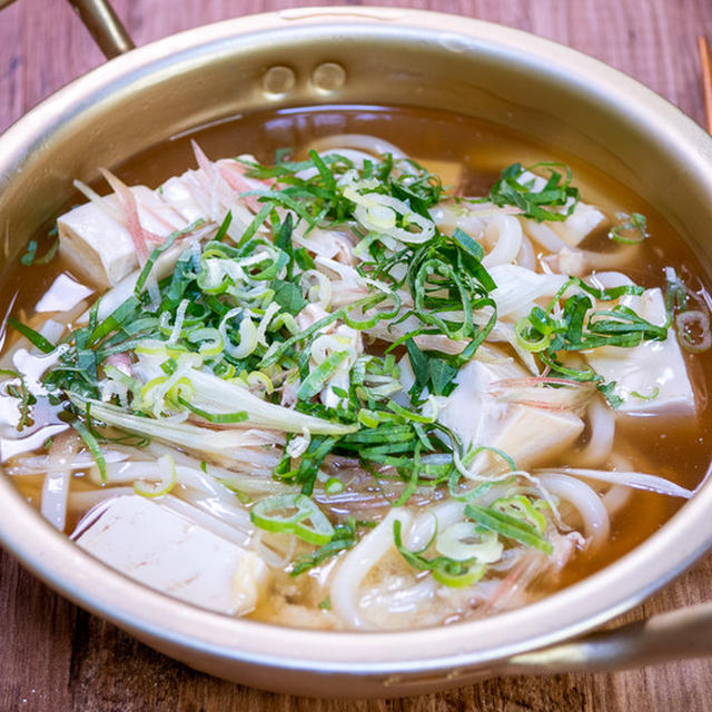 器も冷やして「鶏ささみ肉と薬味三昧冷やしうどん」&「懐かしカップで蕎麦すきを食べる」