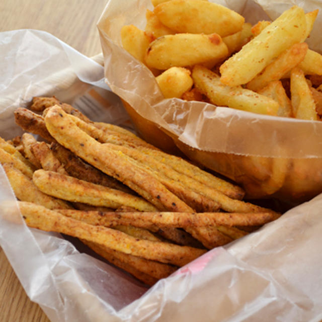 にんじん味噌ポリビスケット。と、フライドポテトで、持ち込みおやつ。