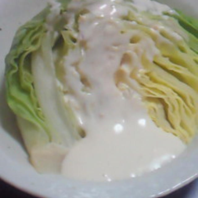 甘み溢れる♪蒸しキャベツの味噌ヨーグルトマヨソース☆