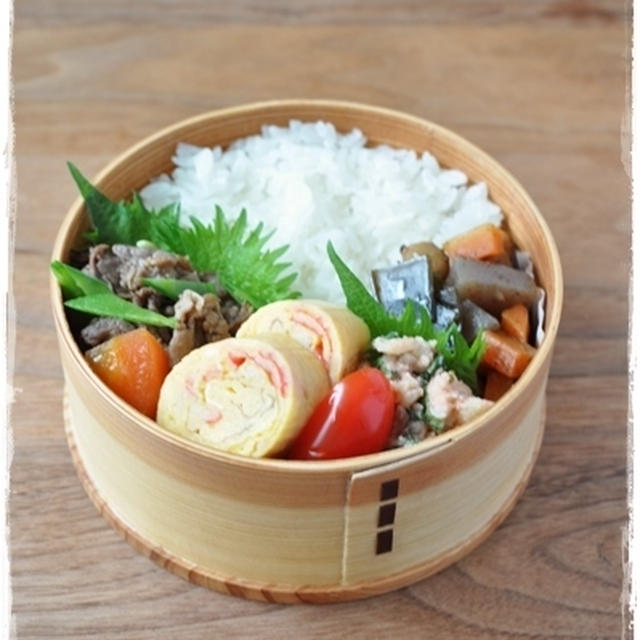 【肉じゃが弁当】