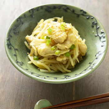 レンジで簡単！梅雨の不調にも効く！鶏皮ともやしの無限カレーナムル