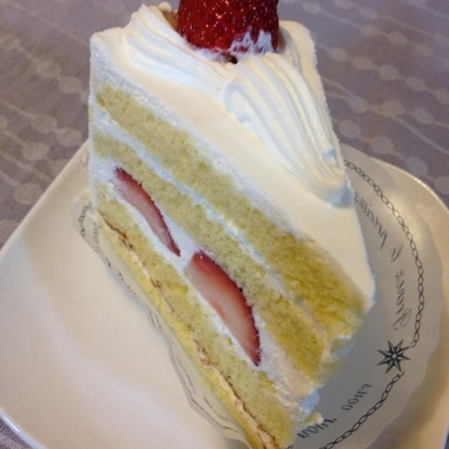 ケーキハウス　ツマガリ　ショートケーキ