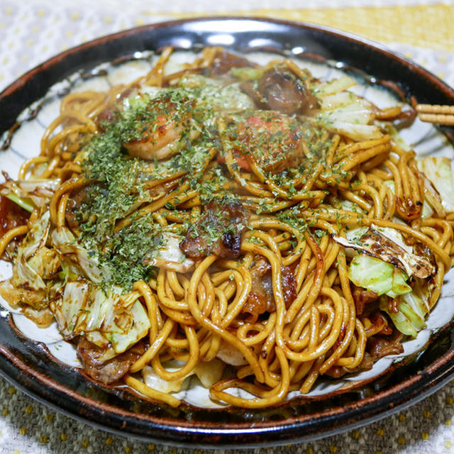 美味しい麺で豚肉カリカリ「ソース焼きそば」&「おはよう朝日×ワンタンメン」