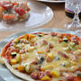 【フライパン】ズッキーニとベーコンのピザ【パスタソース】