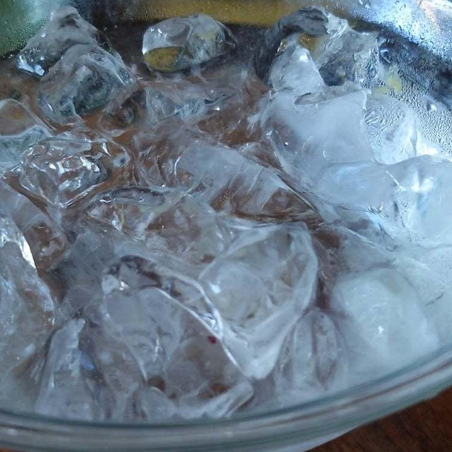 とにかく涼しげな動画をと、流行りの⁉氷タンフル試してみましたよ～♪
