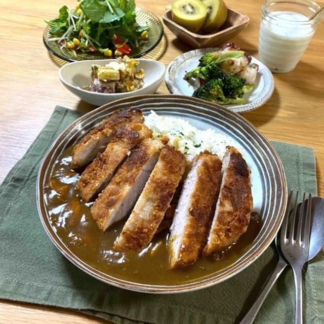 カレーライスの献立。