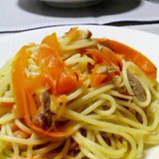 「人参とツナのペペロンチーノパスタ」