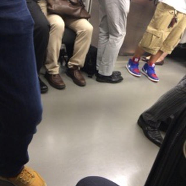 電車の非常停止ボタン
