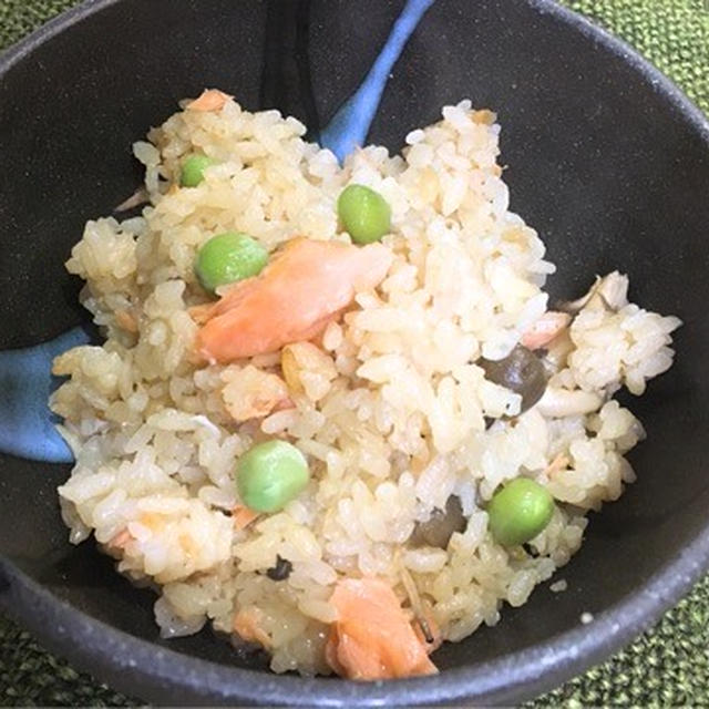 鮭とキノコのバター風味ごはん