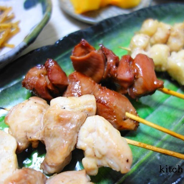焼き鳥『いわいどり』の鶏もも、ぼんじり、砂肝半額だったからの晩ご飯♪