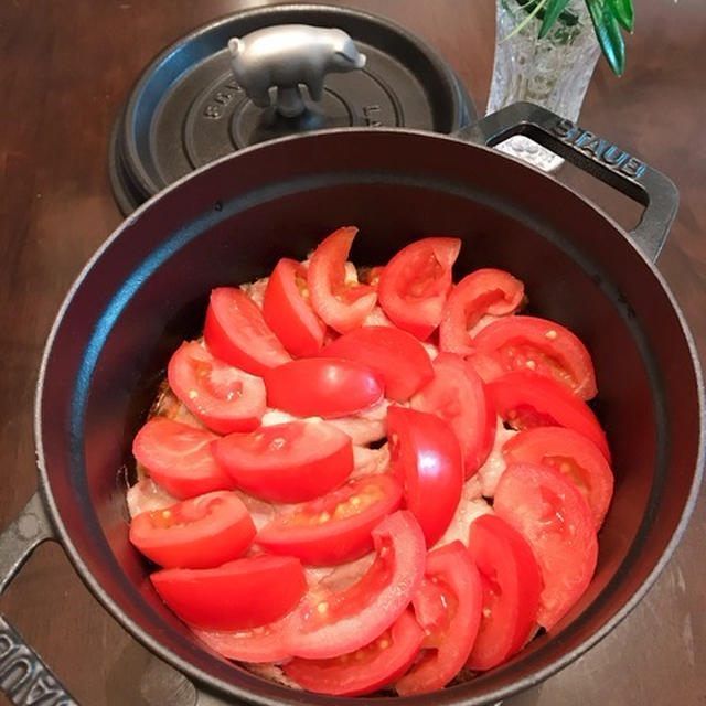 梅雨寒に温まろう！わが家の夏鍋「トマトキムチ鍋」。