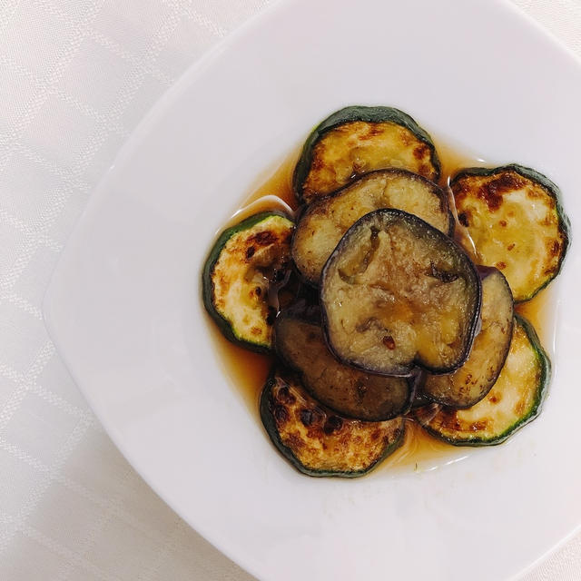 やっぱり美味しい夏野菜♪【なすとズッキーニの焼き浸し】