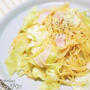 全部入れてレンジでチンするだけ！『キャベツとベーコンのバターコンソメ醤油パスタ』の作り方