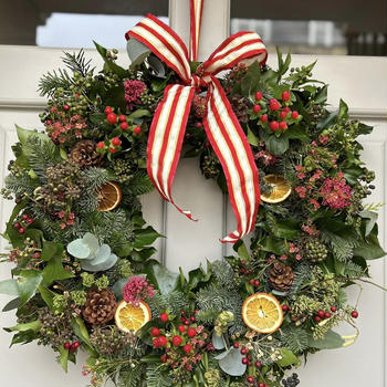 ２０２３年の大人かわいいクリスマスリース完成❤️