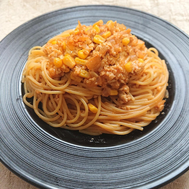 鶏むねミンチでヘルシー♪鶏ミンチとコーンのミートパスタ