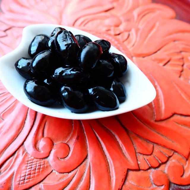 黒豆を煮る