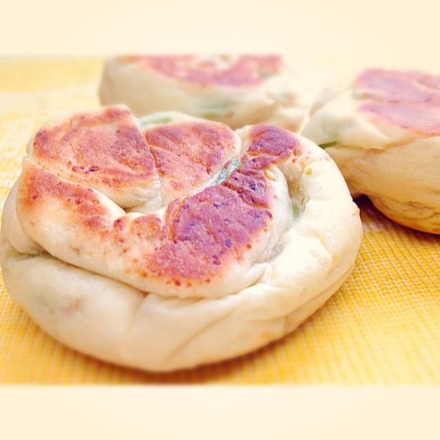 食物繊維や鉄分が豊富！！フライパンで作れる枝豆チーズおうちぱん作り