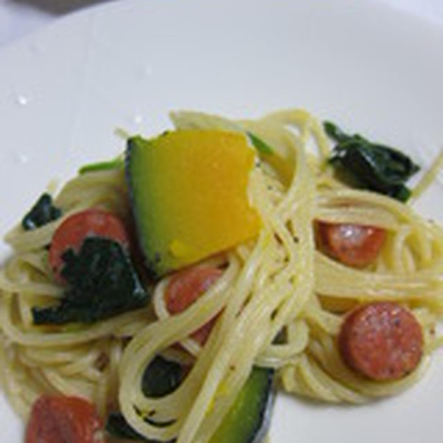 「チョリソーと南瓜とほうれん草のぺペロンチーノパスタ」