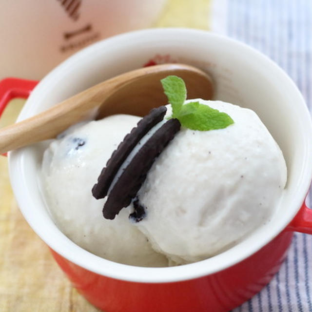 お豆腐で作るクッキー＆クリームのアイスクリーム｜保存袋でも作れます