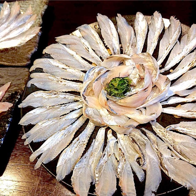 太刀魚の刺身 炙り ミニ甘鯛の刺身 金目鯛の煮付け By 篤紀さん レシピブログ 料理ブログのレシピ満載