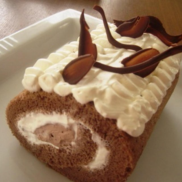 生チョコロールケーキ
